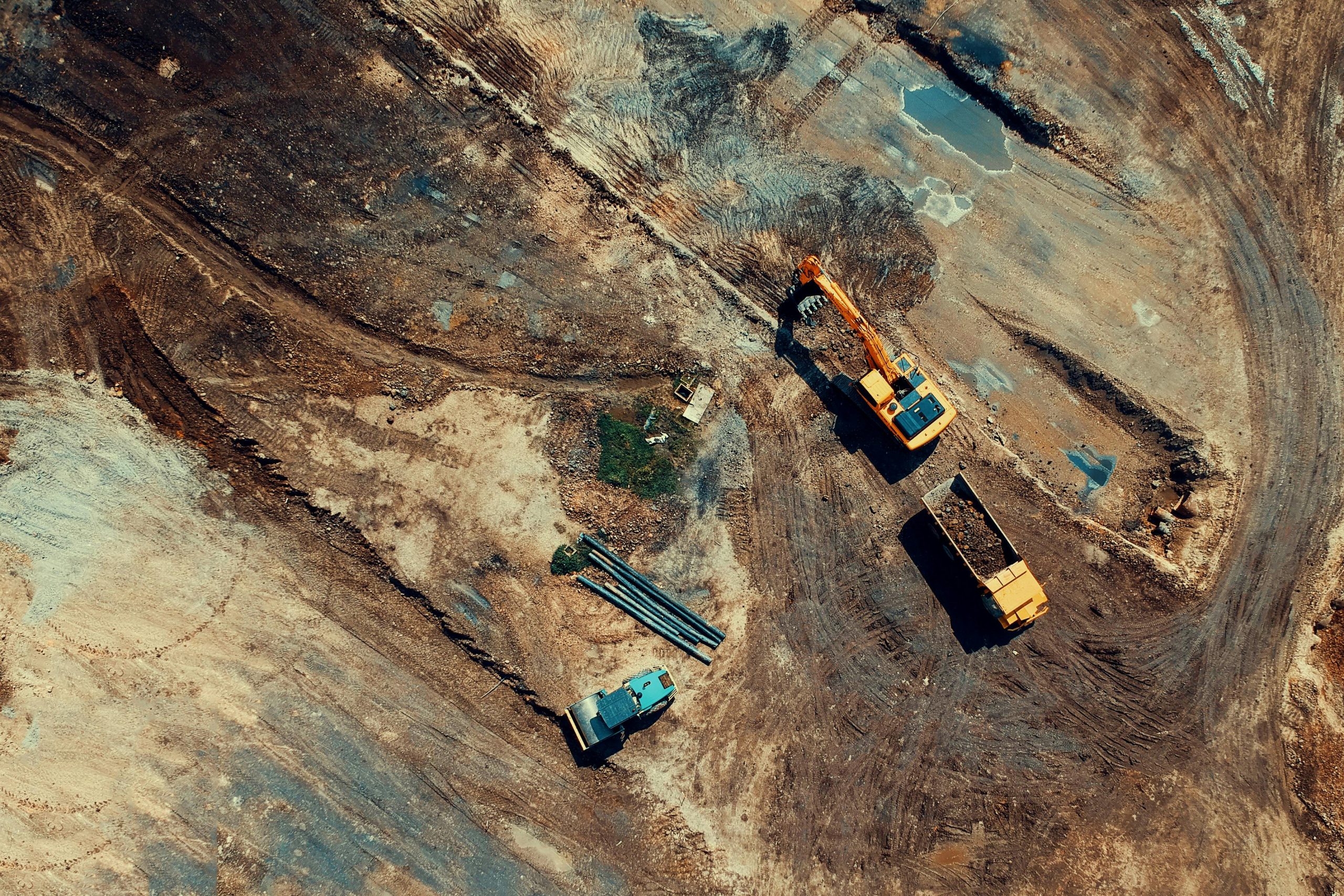 How Does a Hydraulic Hammer Function in Heavy-Duty Applications?