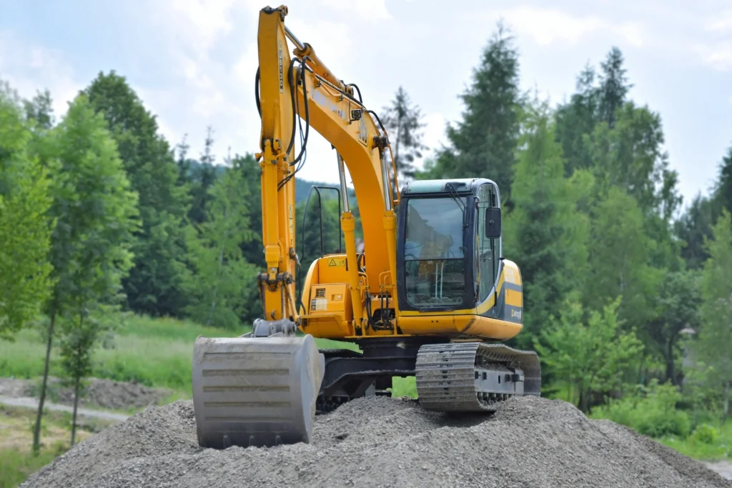 Excavator Attachment Considerations in Choosing Between Backhoe and Excavator