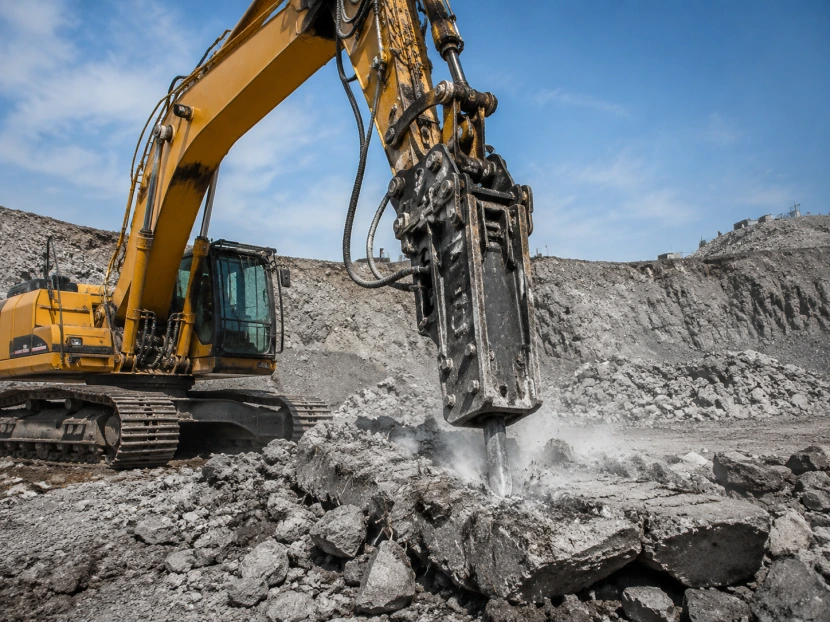 How to Choose a Hydraulic Breaker Hammer for Mining and Demolition Projects