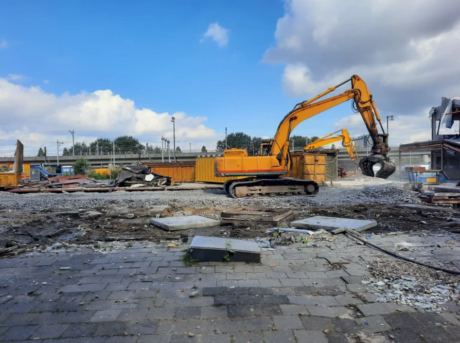 Excavator for Dismantling