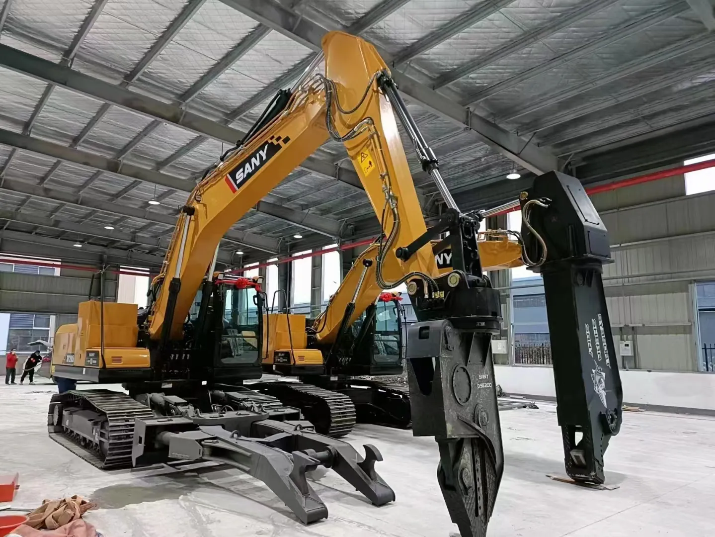 OEM Excavator Attachments What Buyers Need to Know