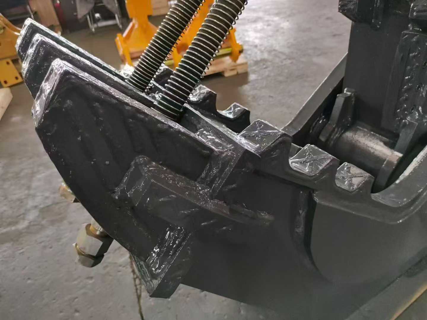 Excavator Pulverizer Hydraulic Crushers (Huanghe HXW230, HXW220, HXW310, HXW230LC, HXW400, PC300A, PC400A)