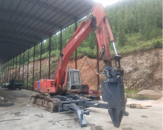 hydraulic-shear-blade-and-jaw-detail